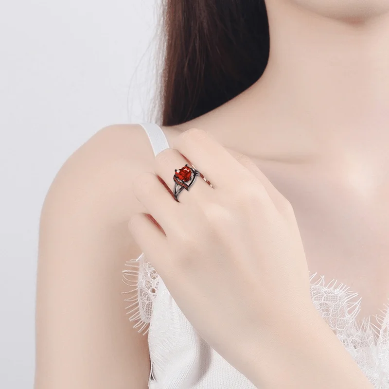 خواتم فضية للزوجين من الفولاذ المقاوم للصدأ مرصعة بالأحجار الكريمة الاصطناعية الحمراء خواتم للأزواج حديثي العروس خواتم الهالوين