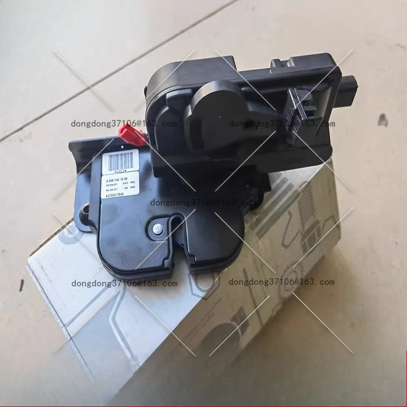 

Applicable to Viano VINAO 636 639 trunk lock block, tailgate lock block, lock machine