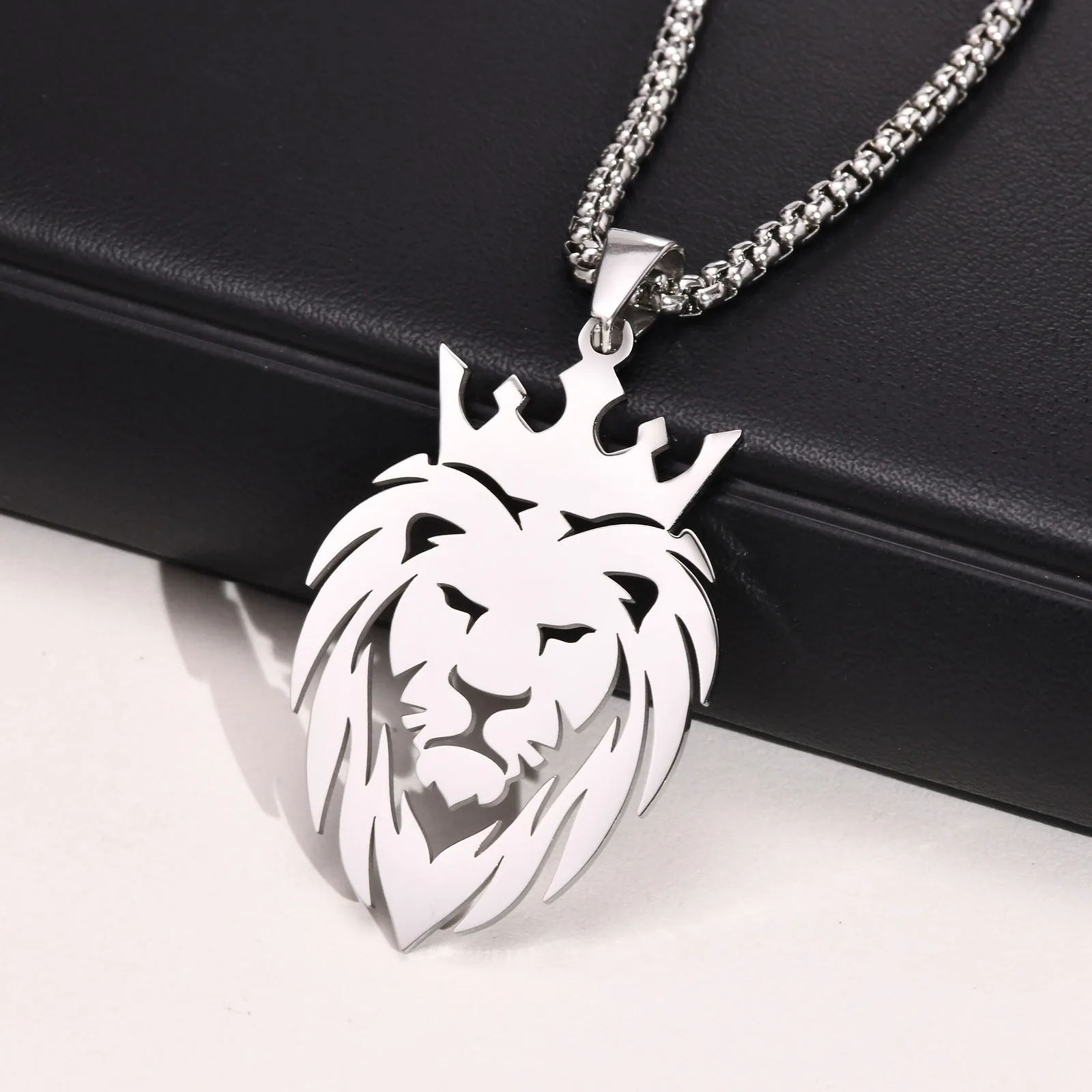 Hip Hop Stainless Steel Men‘s Necklace King Lion Pendant Chain Animal Jewelry Male Gift