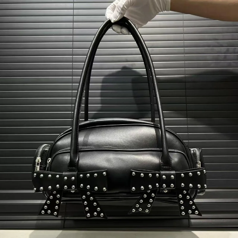

Fashion Luxury PU Leather Shoulder Bag For Women New Rivet Bowknot Punk Style Black Armpit Bag Female Large Clutch Handbag Purse