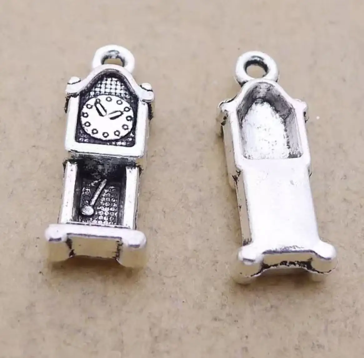 

15pcs 20*8mm Zinc alloy metal Vintage clock design pendants for handmade HW3386