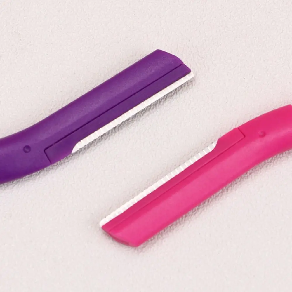 Rasoio per sopracciglia portatile Macro con manico dritto Rasoio per sopracciglia antiscivolo durevole Rasoio per sopracciglia multifunzione multiuso Ragazza