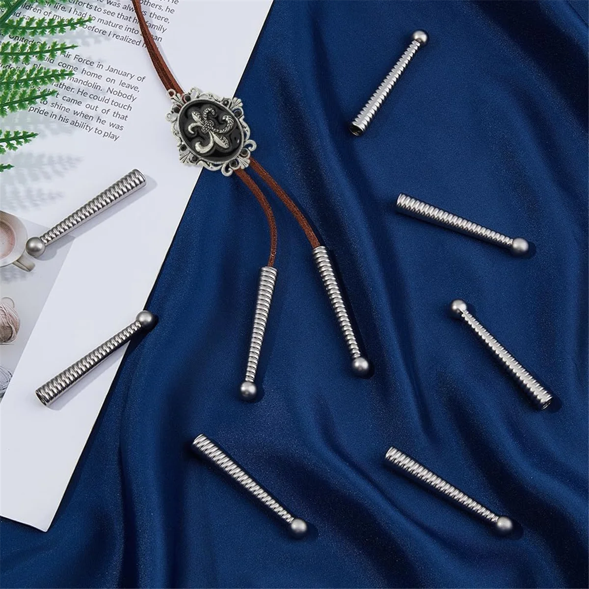 FZFZ 20 Stück silberne Bolo-Krawatten-Spitzen, Endkappen, lange Legierung, Kordelenden, Bolo-Krawatten-Spitzen, Bolo-Kappe, Ersatzzubehör für Bolo-Krawatte