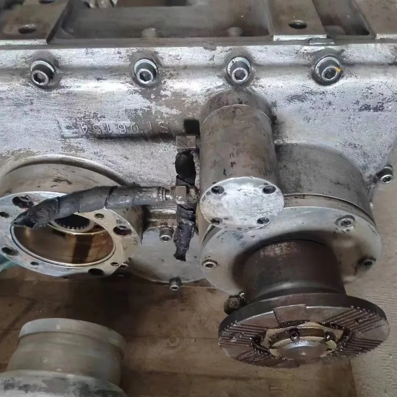 Picture 3: Second-Hand Sani Imported Transfer Case Assembly Concrete Pump Truck Parts for Construction Machinery