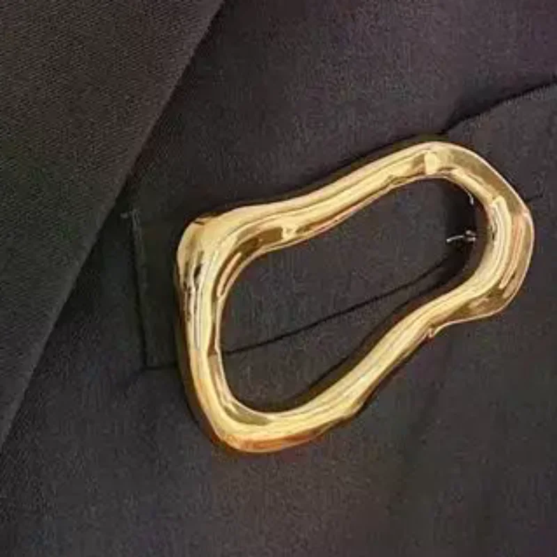 Geometric Irregular Brooches Exquisite Heart Waist Cinch Pins For Women Men Vintage Casual Versatile Fixed Clothing Accessories