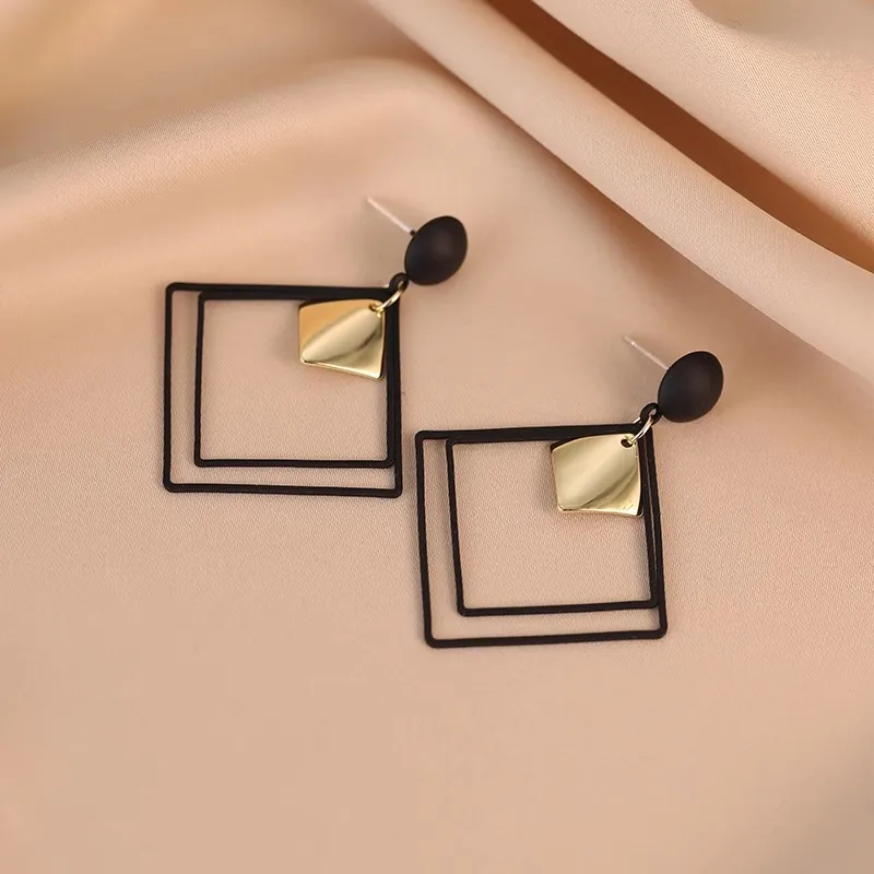 Fashion Jewelry Temperament Long Matte Pendant Earrings Korean Wild Sequins Geometric Earring Female Elegant Statement Earrings