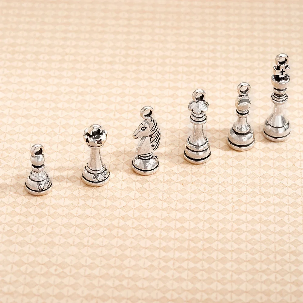 

Элегантные и нишевые аксессуары-подвески, аксессуары в стиле ретро из песочного золота, модная одежда и ювелирные аксессуары.