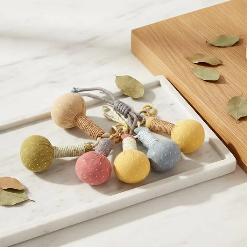 Sommer-Massagehammer Schlüsselanhänger Aromatherapie-Hammer Mini-Anhänger Kreatives Geschenk Taschenzubehör – Detail 2