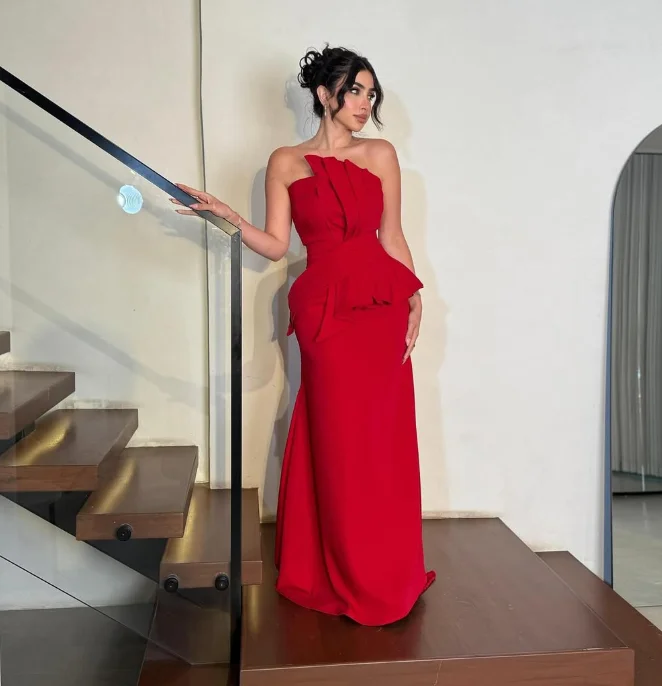 Personnalisé de haute qualité sans manches rides longueur de plancher robe rouge sans bretelles dos nu femmes robes Para Casamento Convidados