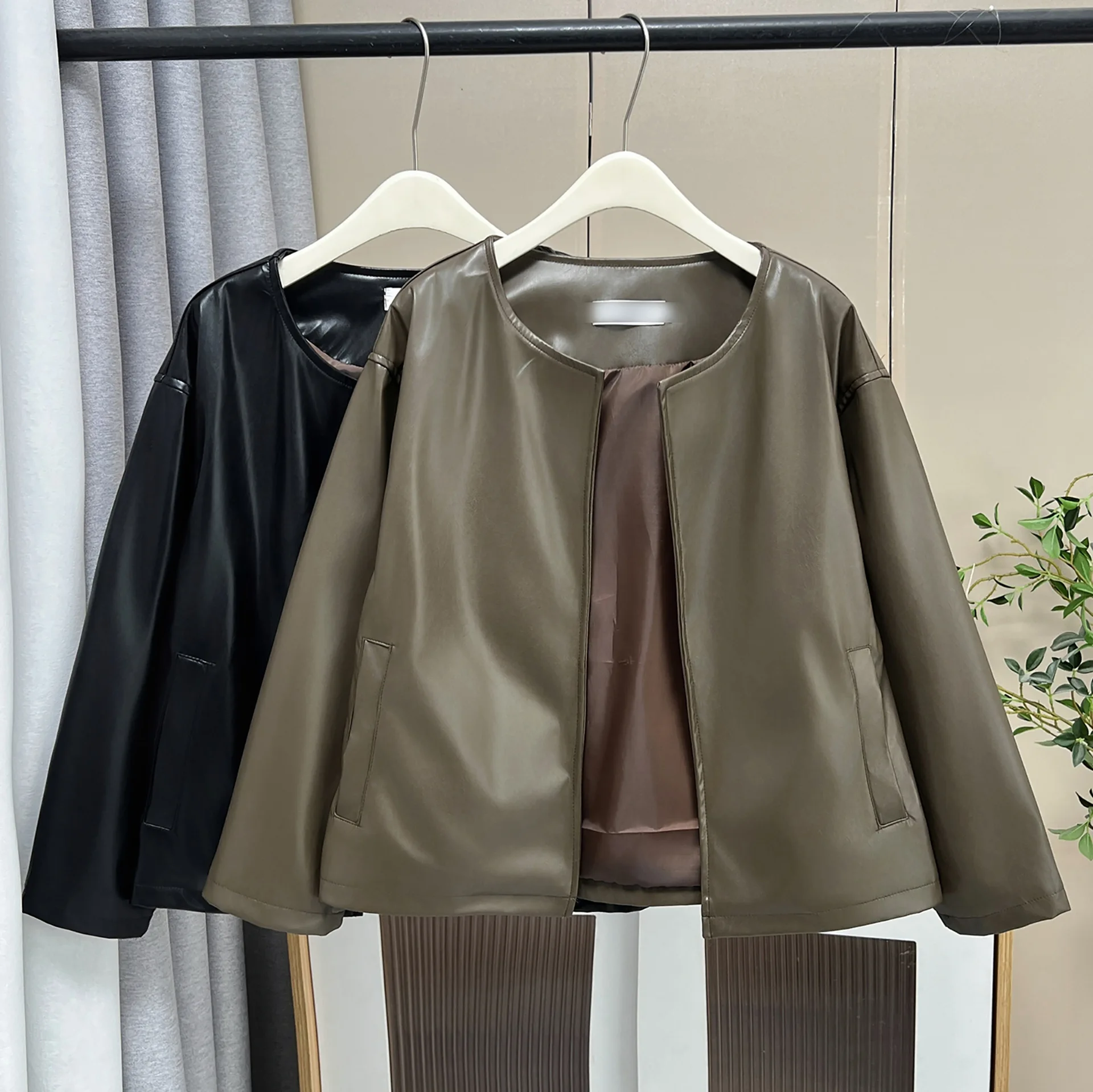 XXXXL Mode Plus Size Dames PU Leren Jas 2025, Nieuwe Stijl Elegante knopvrije Eenvoudige Jassen 1731