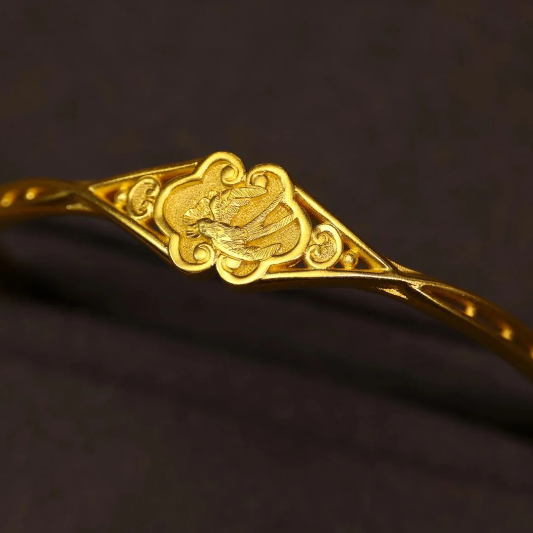 New in Chinese style embossed swallow bird bracelet for women exquisite classical luster bangles open banquet jewelry gift