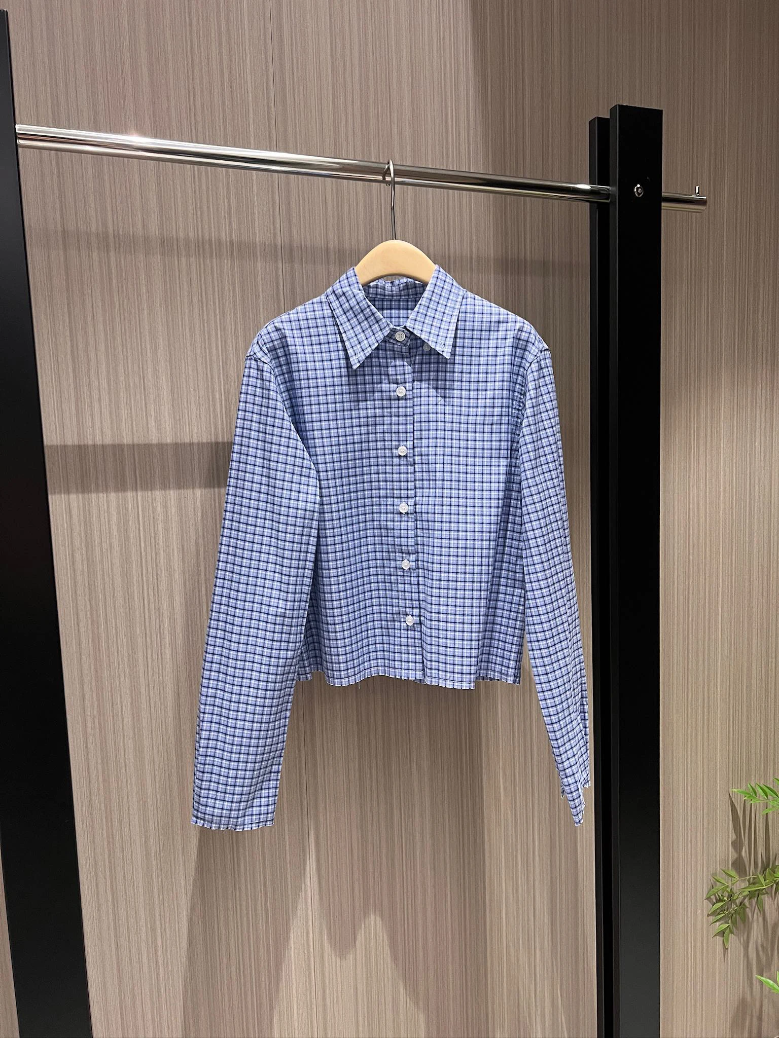 

Shirt Single-breasted design Fashionable temperament Slim and thin Soft and comfortable Casual 2024 women's new hot