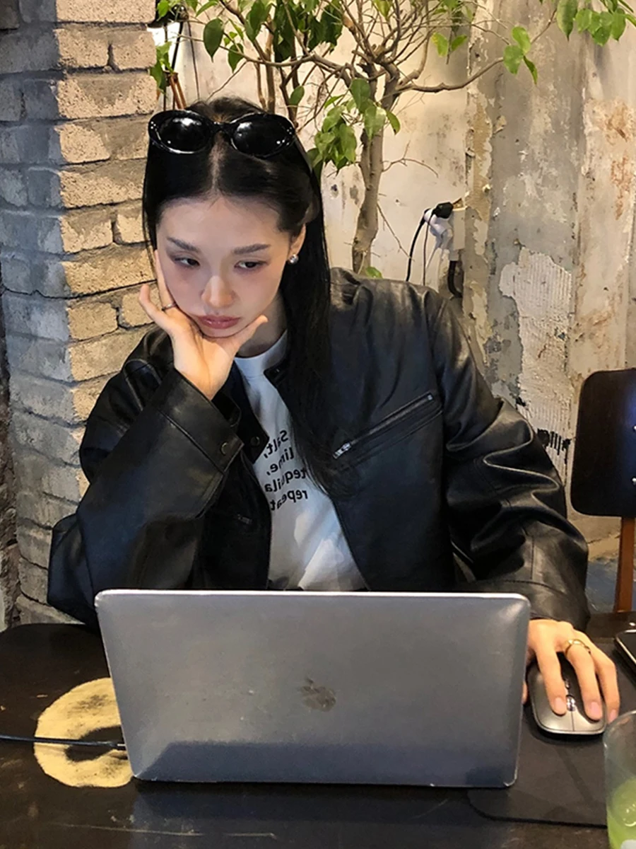 루즈핏 롱 슬리브 스탠드 칼라 가죽 재킷 여성 심플 디자인 동대문 신상 슬레 PU 가죽 코트 여성 아우터