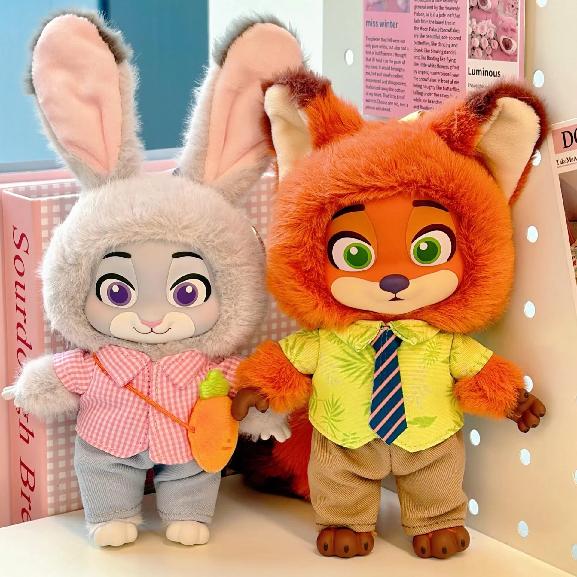 صندوق أعمى أصلي من Disney Zootopia "Growth Journey" - Nick & Judy Vinyl Plush، حقيبة لطيفة قلادة هدايا غامضة #3