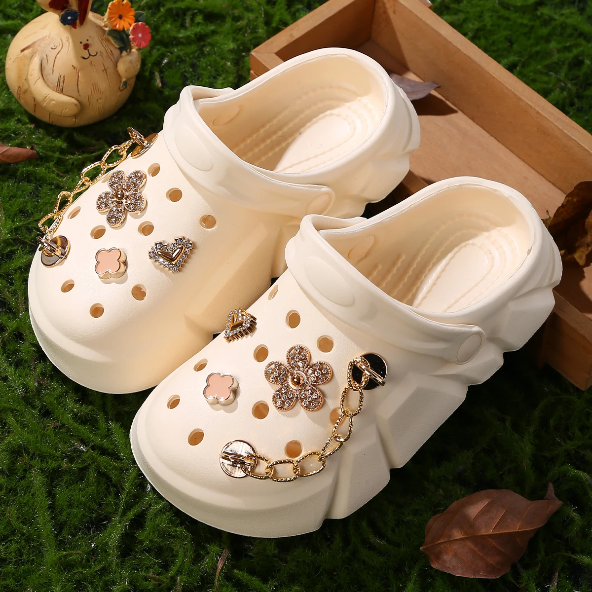 Girls' 3D Floral & Chain Decor Clogs, Platform Soft Sole Closed Toe EVA Home Garden Clog Shoes, Breathable Beach Sandals 3057