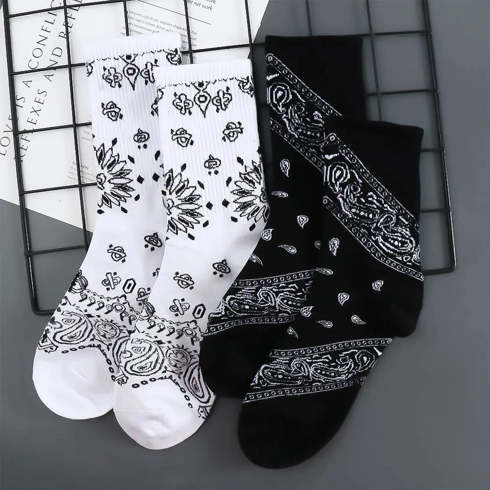 

Korean Fashion Harajuku Fashion Paisley Flower Socks Printed Hip Hop Woman Men Socks Middle Tube Hosiery