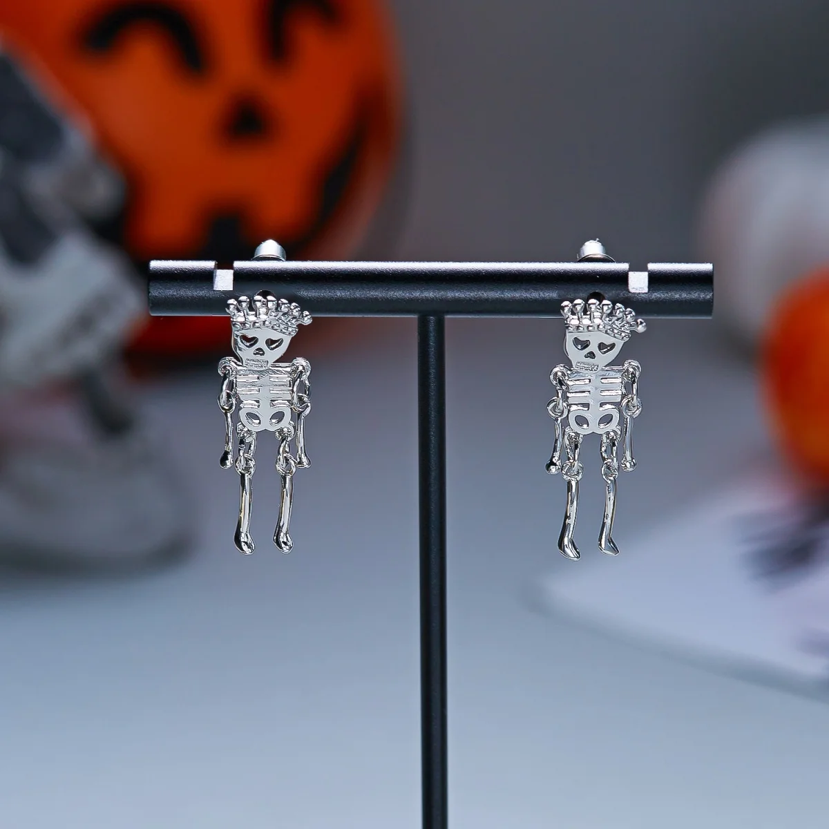 Trendige Gothic Ohrstecker mit hohlen Herz-Augen-Totenkopf-Motiven für Damen und Herren, Halloween Punk Skelett Cosplay Party Ohrringe, zierlicher Schmuck – Detail 21
