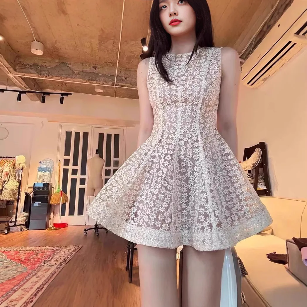 

Cute Women Floral Embroideried Mesh Dress 2025 Little Daisy Embroidery Sleeveless Mini A Line Tank Dress