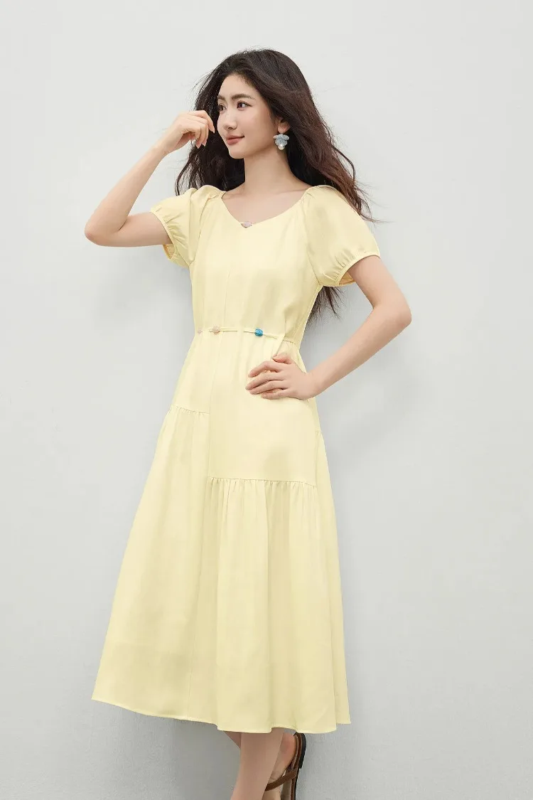 SENTUBILA Damen A-Linien-Kleid, weiß, V-Ausschnitt, asymmetrischer Schnitt, farblich abgesetzte Details, mit Perlen verziert, mit Bändern, kurze Puffärmel, Kleid 162LO5948 – Detail 16
