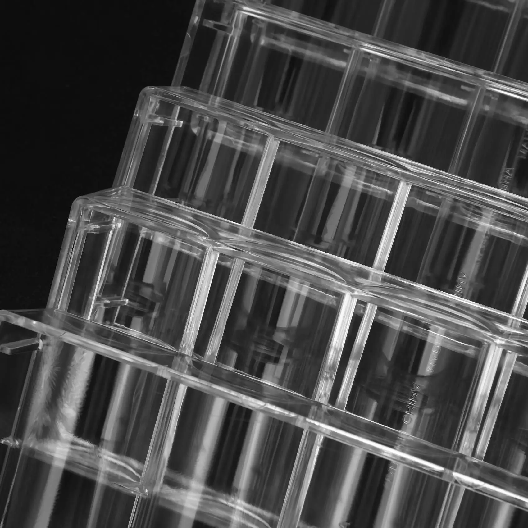 ab42-20pcs-professional-acrylic-poker-chips-200-chip-trays-without-cover