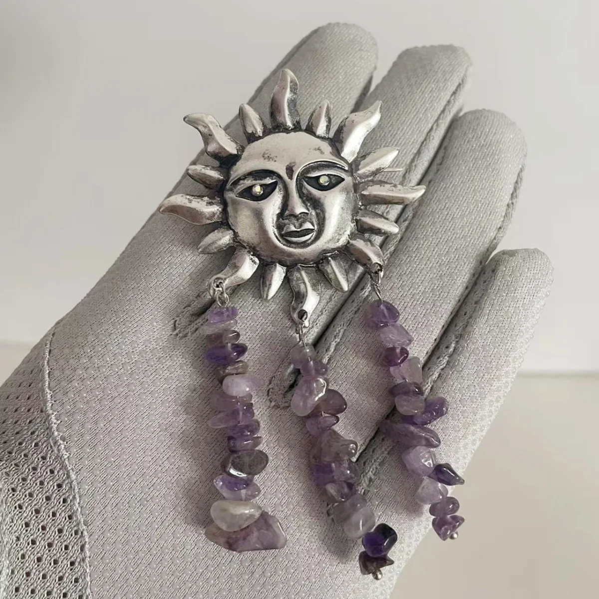 

MITTO FASHION JEWELRIES AND HIGH-END ACCESSORIES MYSTIC SUN GODDESS VINTAGE PIN WOMEN DRESS BROOCH