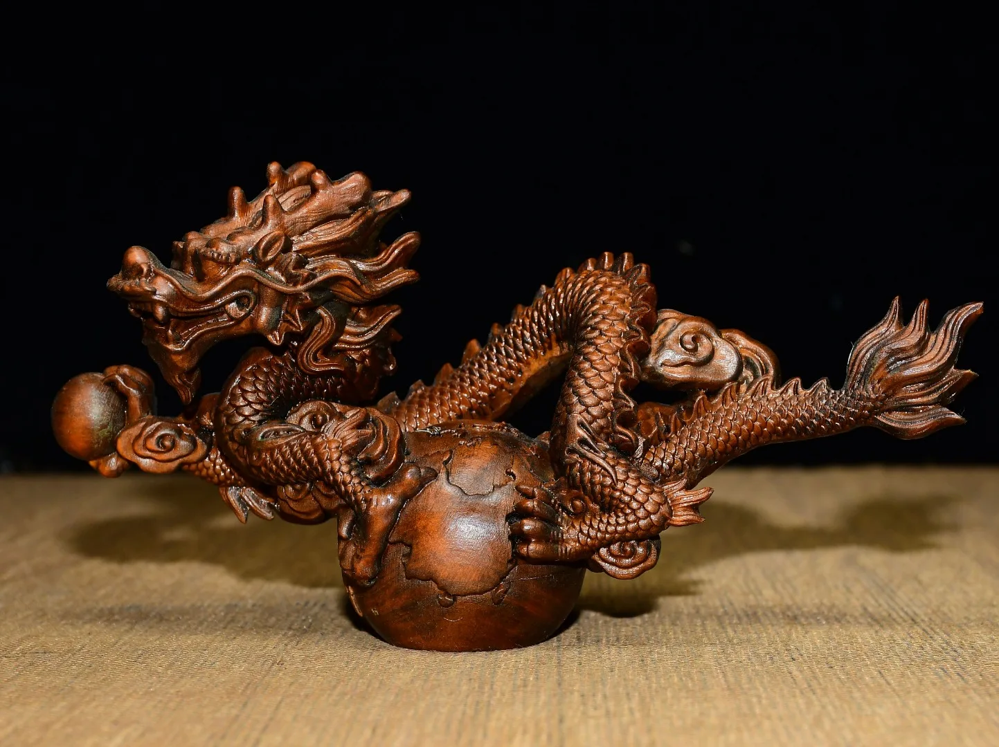 Collection Old Boxwood carving Ball statue Chinese Loong dragon statue tease Study Amass wealth Ornaments Town house