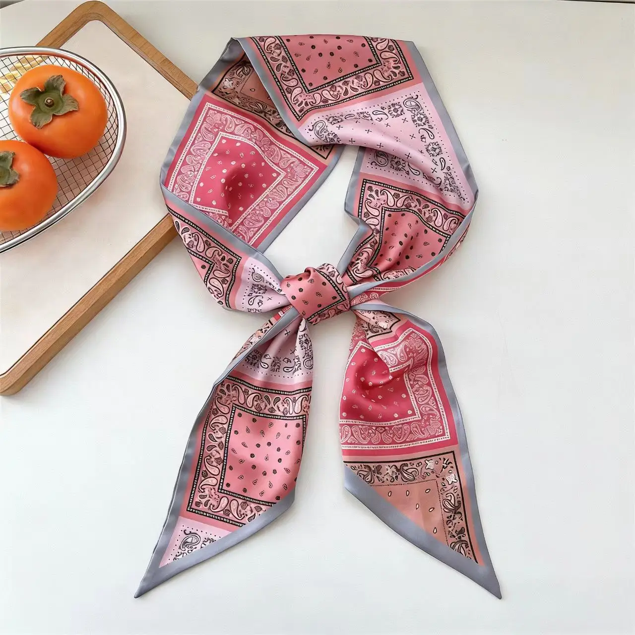 Langer Seidenschal für Damen Luxuriöser Cashew-Print Weicher Satin-Haarband Handtaschenband Foulard Hijab Halstuch Stirnband 15*145cm