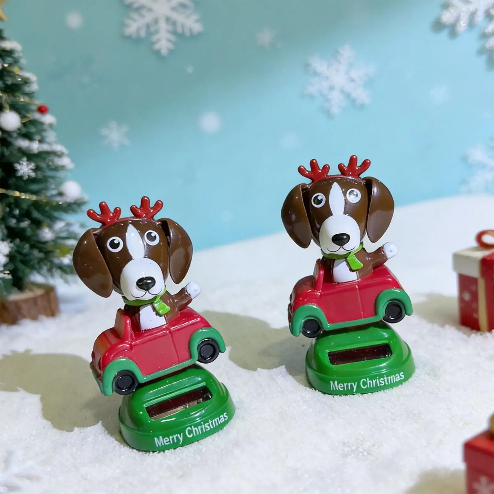 Solar-Powered Car Rocking Figurines Dog Sitting in a Rocking Car Ornament Car Dashboard Accessories for Vehicle Truck Interior