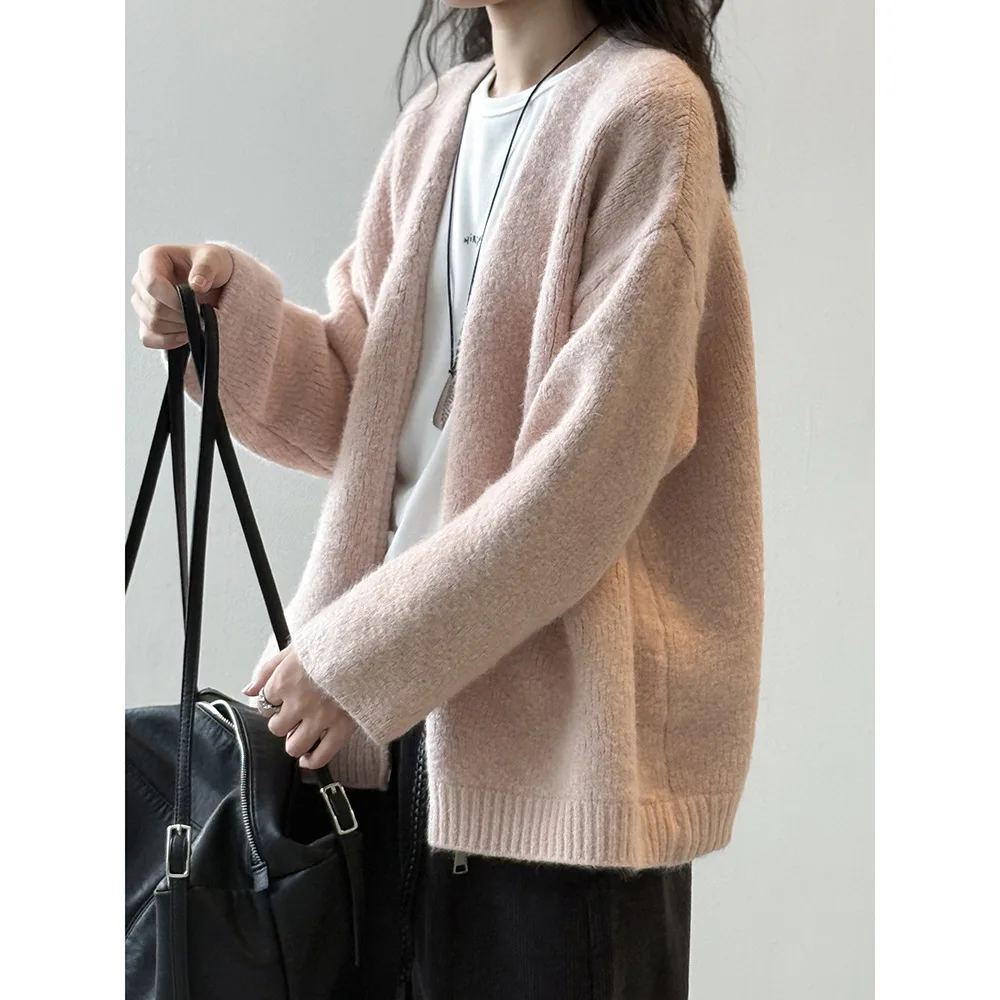 

High-end Women's V-neck Zip Sweater Temperament Casual Knit Cardigan Coat for Autumn and Winter