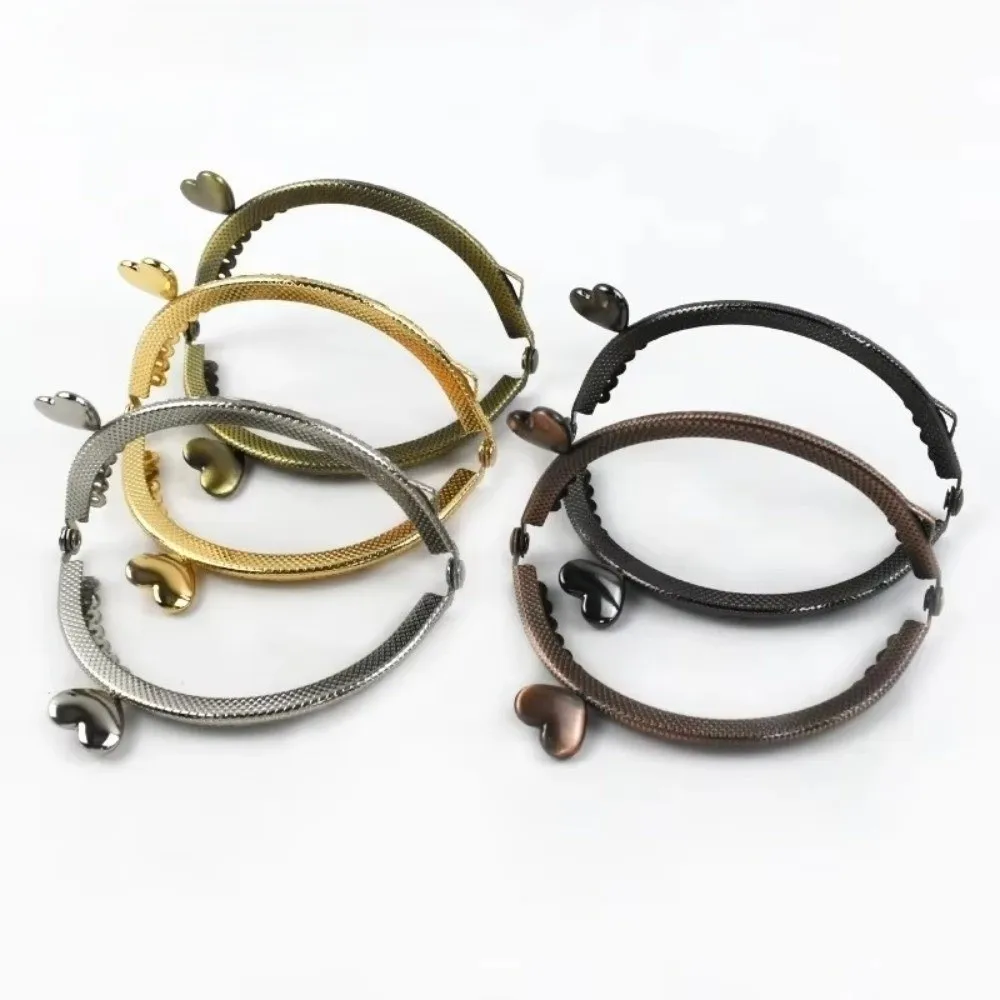 Metal Purse Frame Kiss Clasp Vintage Bag Hardware Purse Clasp Frame Embossed Metal Bags Handle DIY Handmade Bag Clasps