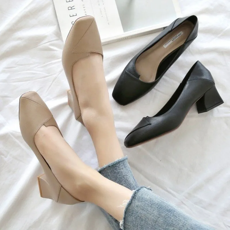 Spring and Autumn 2025 New Style Square Head Soft Sole Shoes, Soft Soles, Fashionable, Casual and Versatile Single Shoes