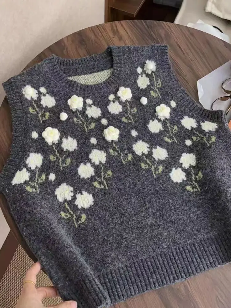 

Autumn Winter Women's Loose Knitted Vest Sweet 3D Flower Embroidery Faion Layering Top Korean Sle Casual Comfortable Sweater