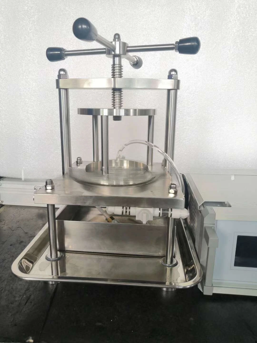 Fabric hydrostatic tester hydrostatic tester for water permeability of textile fabrics