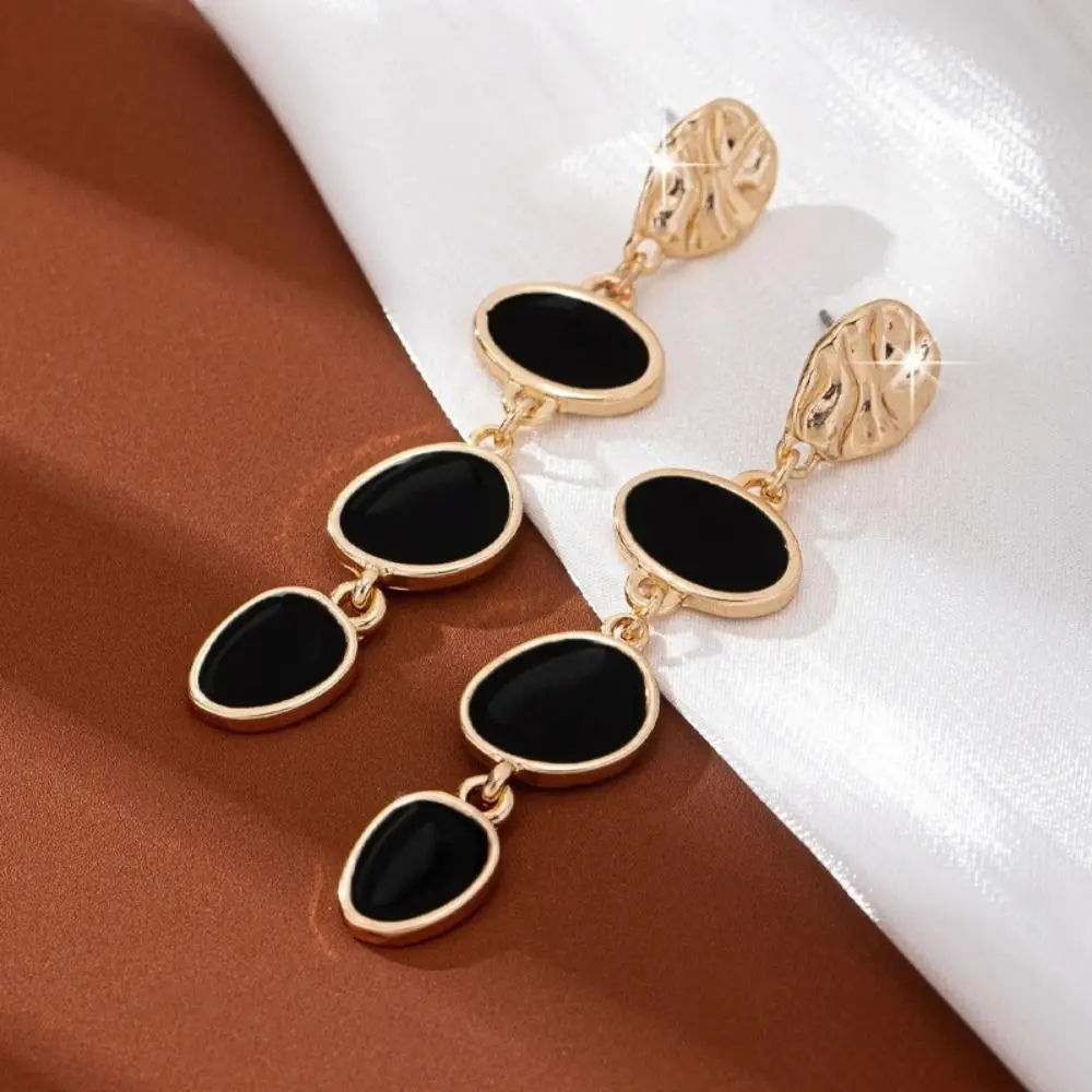 Fashionable Alloy Colored Earrings Casual Niche Design Vintage Earrings Contrasting Earrings Jewelry