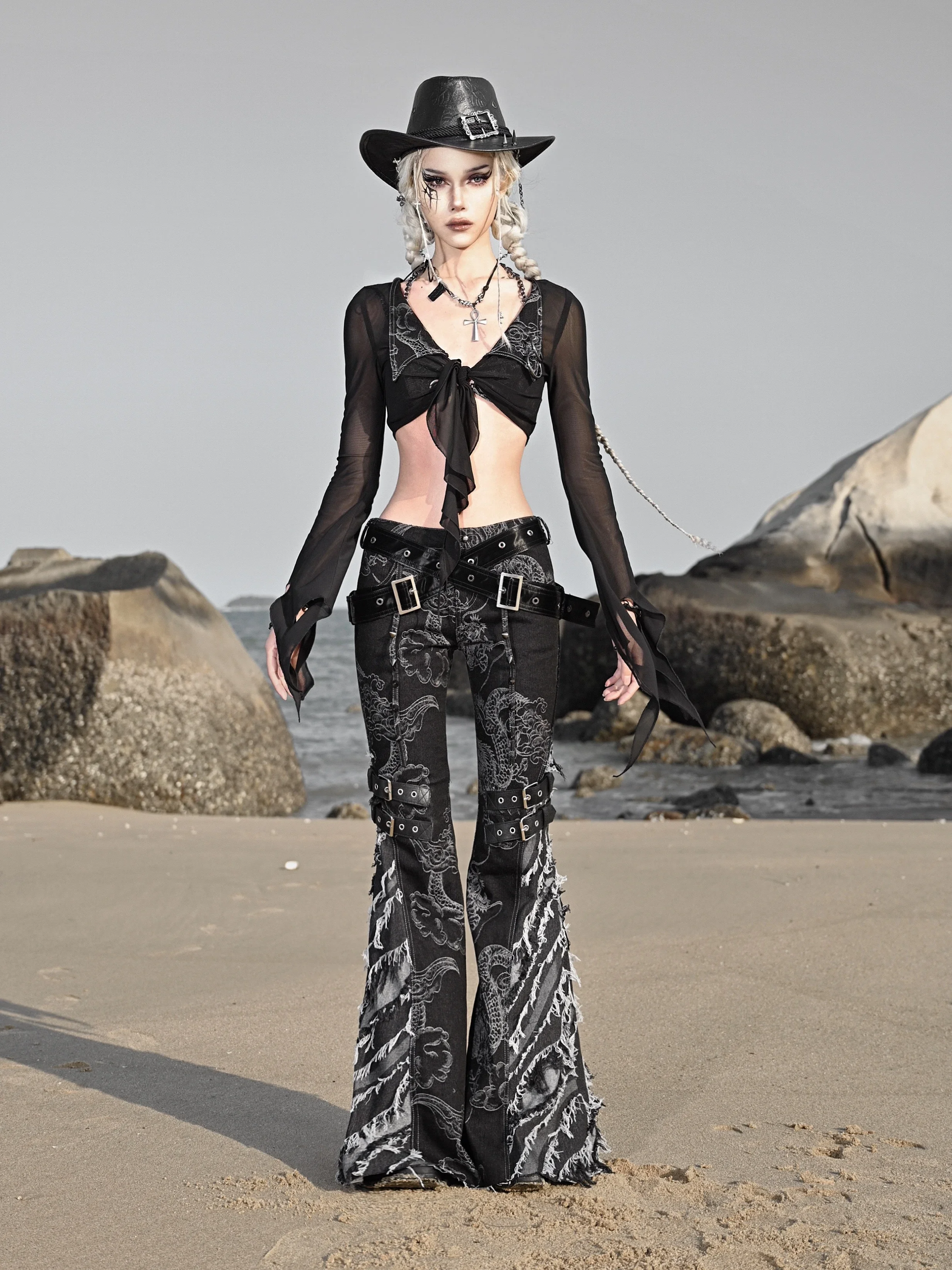 Rifornimento di sangue originale Punk Y2K Hot Girl aspetic Grunge Cowboy Jeans Black Dragon Pattern nappa Denim Horn Pants con cintura