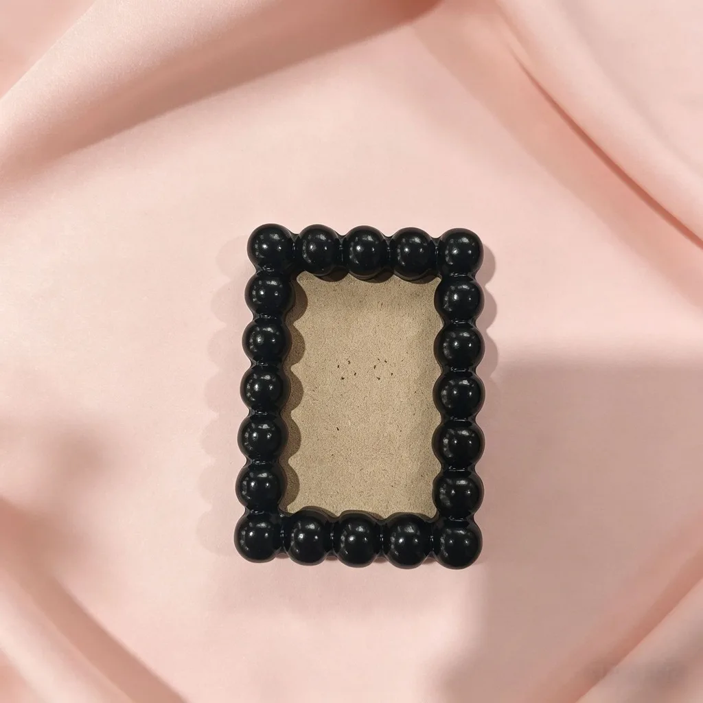 Decorative Resin Photo Frame with Built-In Stand