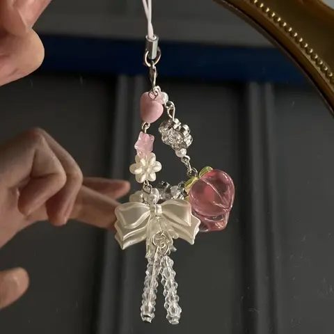 Kawaii Y2K Pink Peach Phone Charms Pendant Cute Bowknot Handmade Beaded Sweet Girl Keychain For iPhone Camera Love Heart Chain