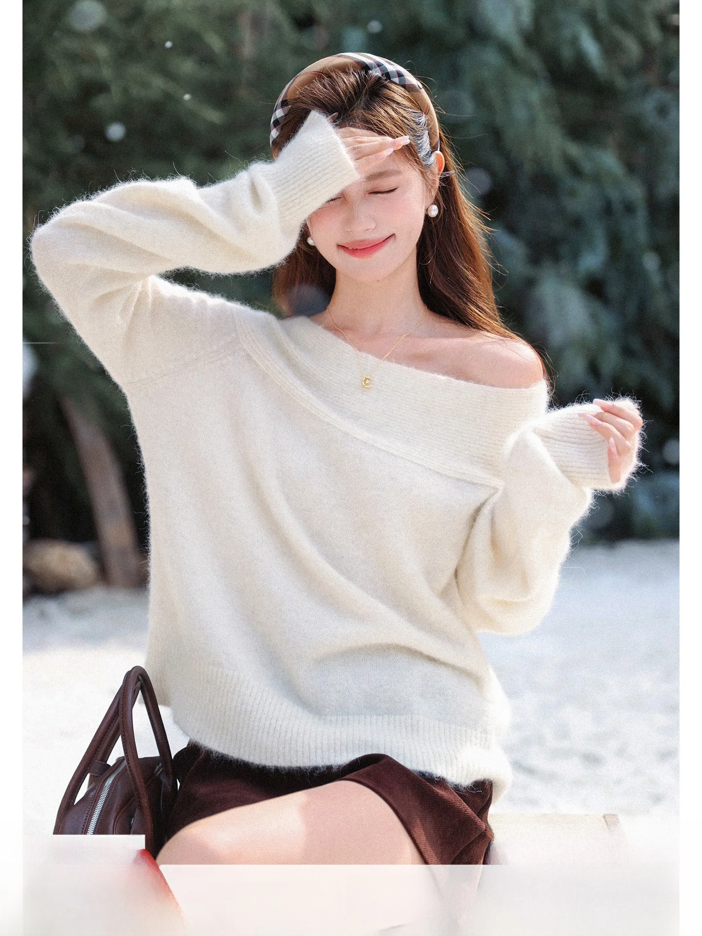 

Мягкий, уютный, роскошный вязаный свитер из верблюжьей шерсти с открытыми плечами, модный, омолаживающий, женский, корейский, свободного кроя, трикотажная одежда