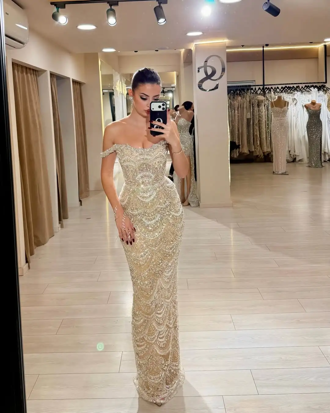 

Luxury Trend Mermaid Off Shoulder Scallop Beaded Detail Mesh Fabric Evening Gown For Formal Party Banquet Red Carpet Event