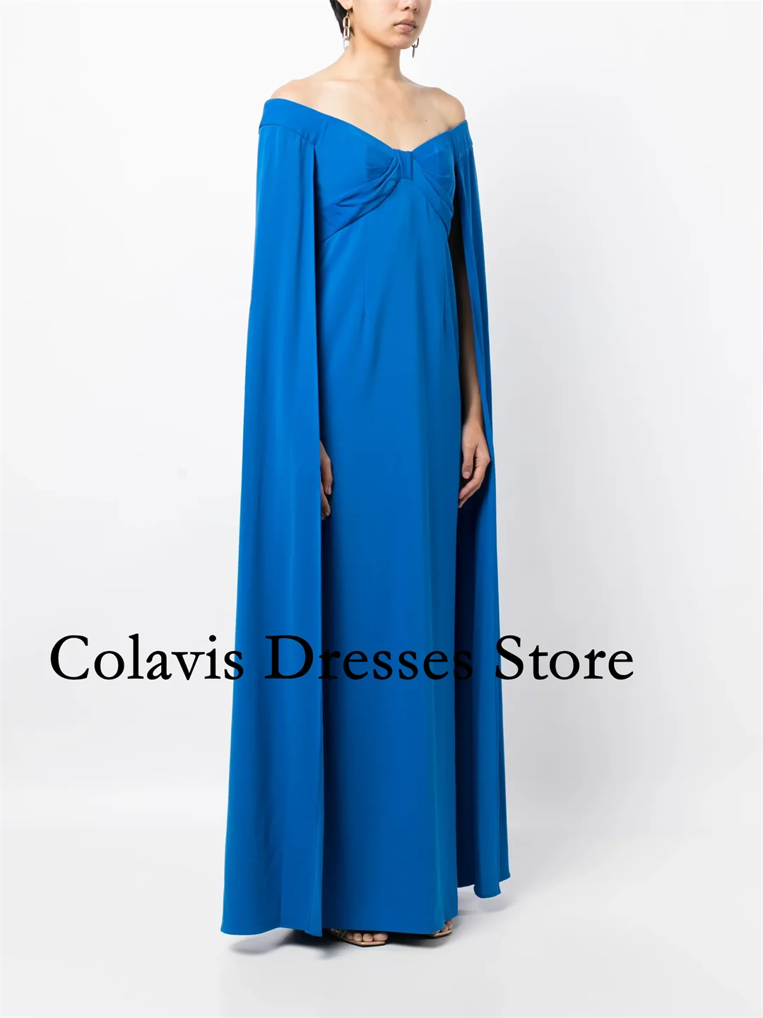 Sukienki balowe z krepy na zamówienie na rok 2025, z odkrytymi ramionami, niebieskie, z pelerynami na rękawach, suknie wieczorowe damskie, suknie formalne na przyjęcia.