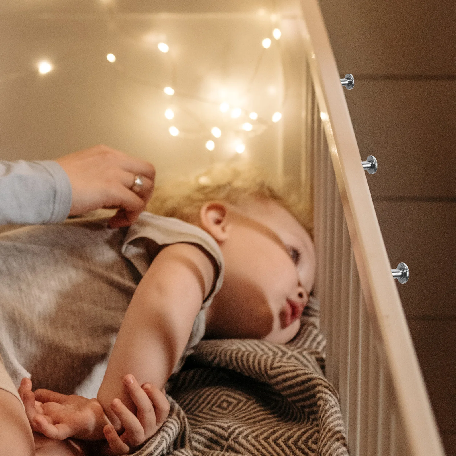 

4pcs Spring Loaded Latch Iron Bed Door Catches Window Screening Baby Crib Plunger Latches Spring Pin Furniture Parts Wear