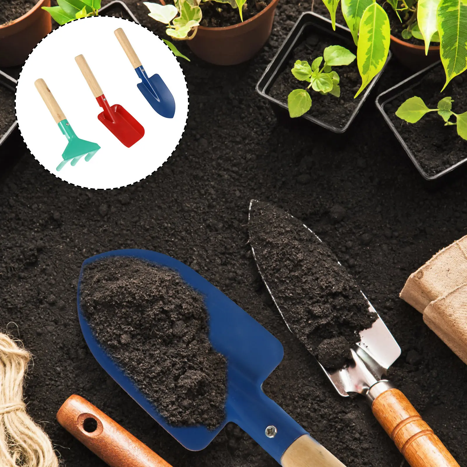 

Набор садовых инструментов из 3 предметов: металлическая лопатка, грабли, совок для посадки цветов и овощей на открытом воздухе