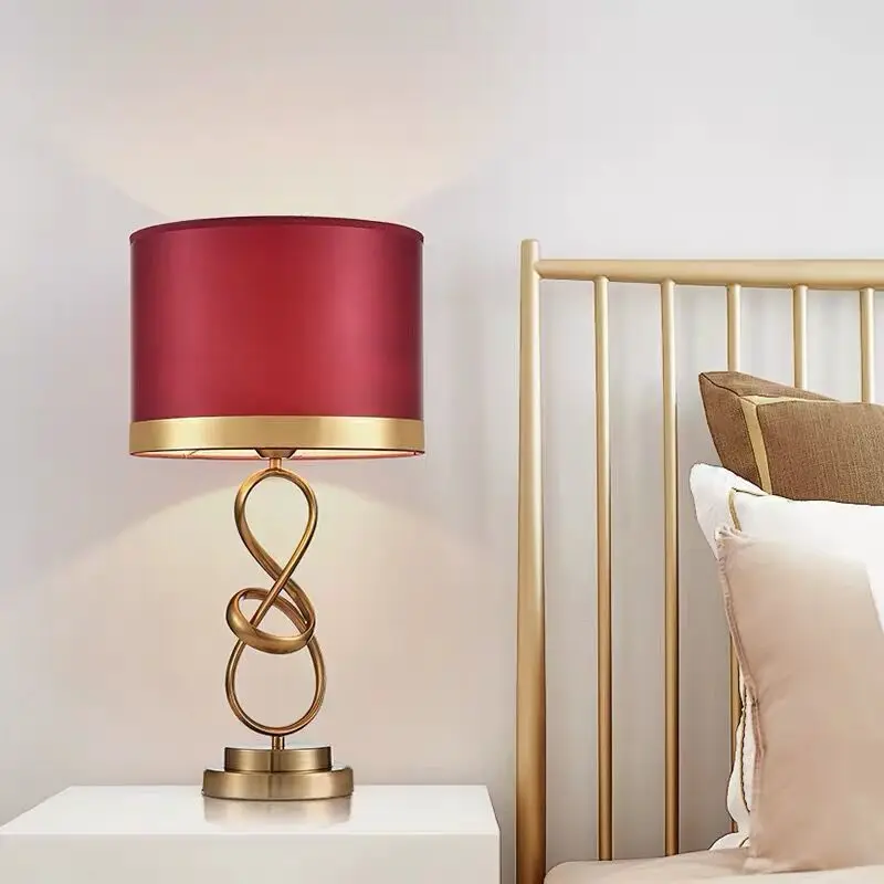 بيرث الحديثة الإبداعية الجدول مصباح خمر LED بسيط الأحمر عاكس الضوء السرير مكتب ضوء للمنزل غرفة المعيشة غرفة نوم