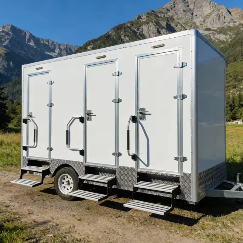 Customized Cheap Portable Bathroom And Toilet Trailer Shower Mobile Toilets Outdoor Portable Public Single Toilet For Events
