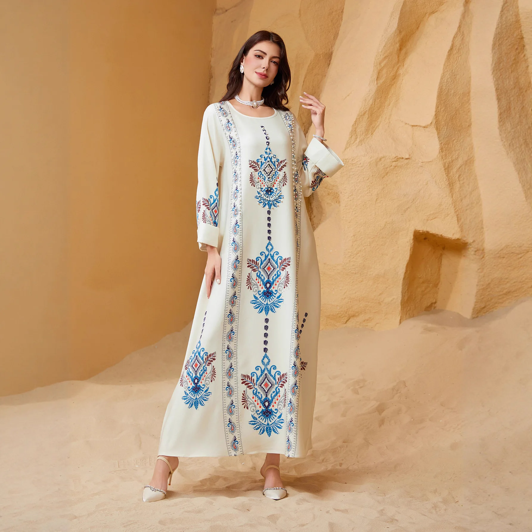 

Luxurious Abaya Floral Rhinestone Maxi Abaya Muslim Modest FloorLength Gown MiddleEastern Embroidered Loose KaftanDress