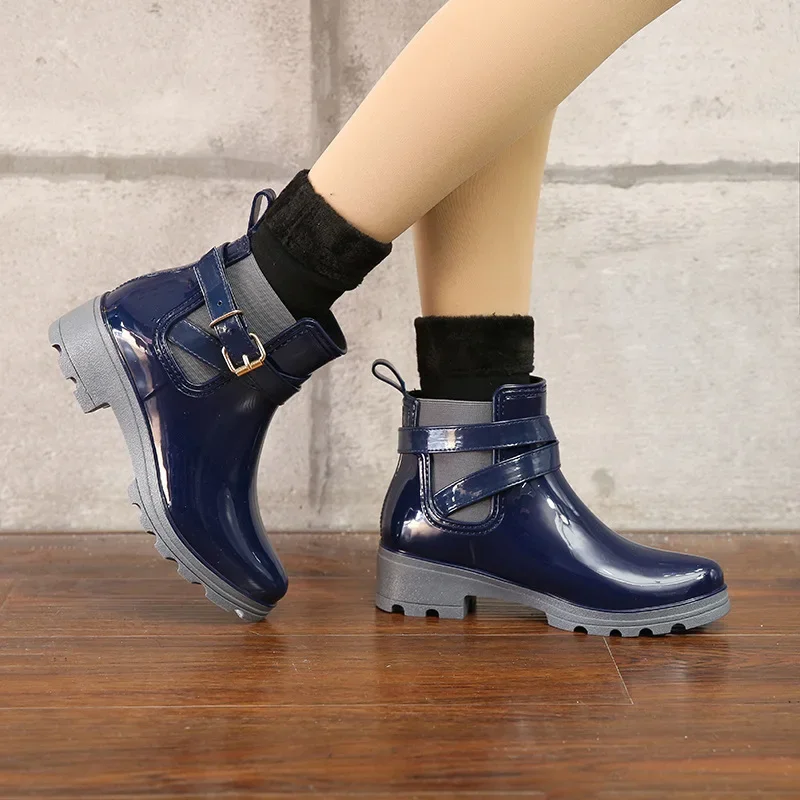 Women's Shoes Fashion Waterproof Rain Shoes Women Leather Ankle Boots Rubber Walking Shoes Outdoor Rainy Boots Zapatos De Mujer view 4