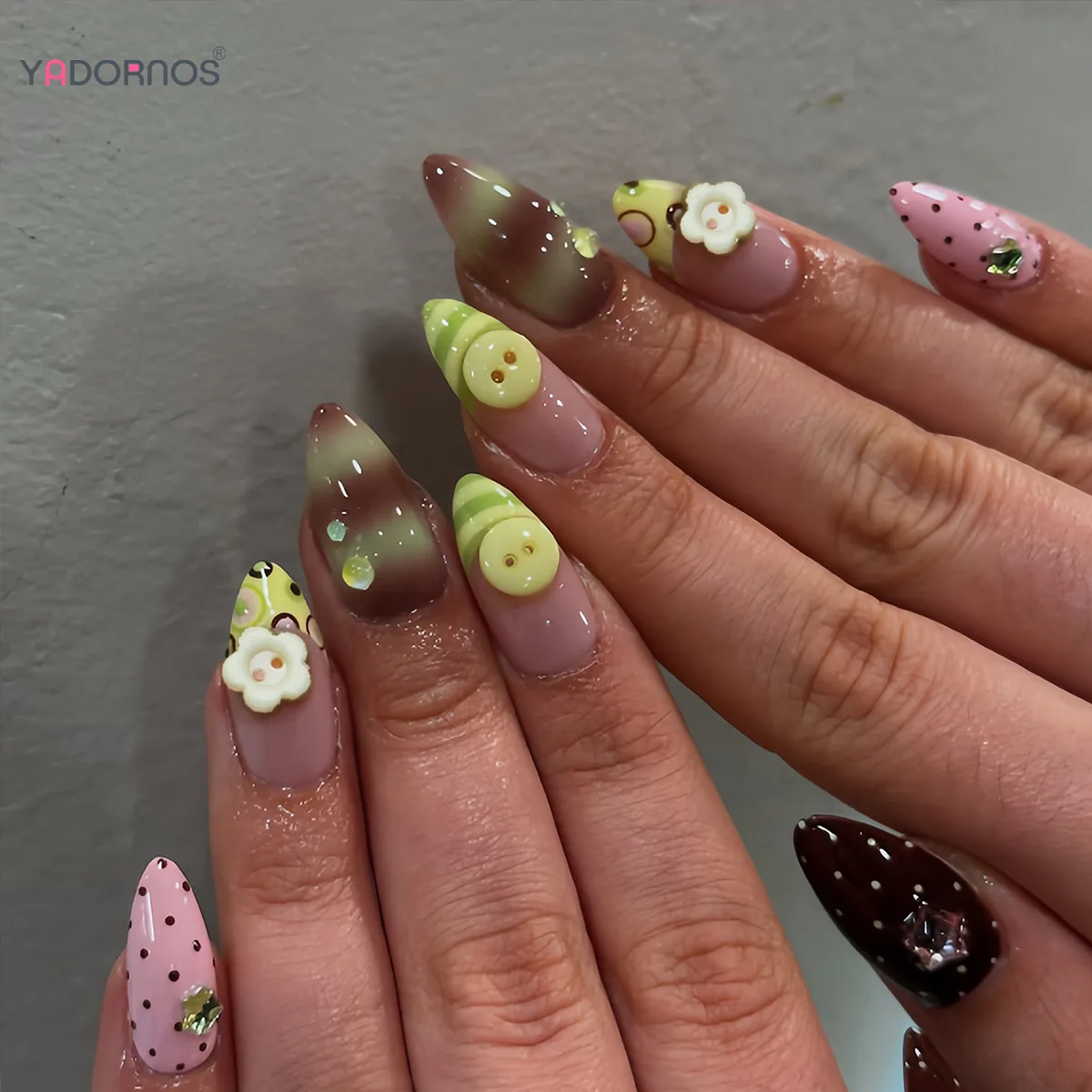24pcs Vintage Gradient Green Brown Fake Nail Cute Button Flower Star Rhinestone Decor Press On Nails Polka Dot French False Nail