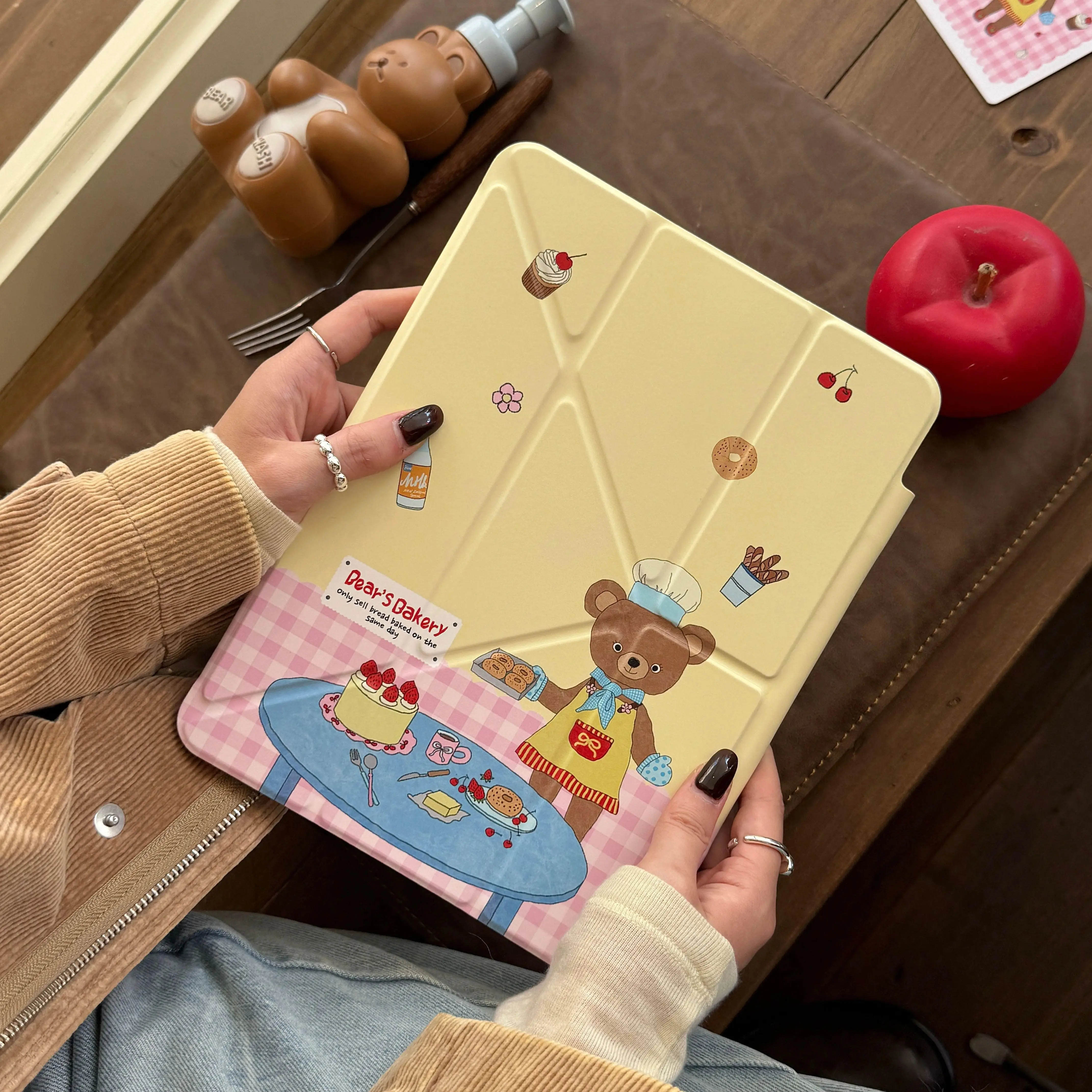 

Korean Ins Cute Bakery Bear Y2K Girl Cover For iPad Pro 13 11th M5 M4 12.9 A16 10 8 7 9th 10th Air 11 M2 M3 Mini Tablet Case