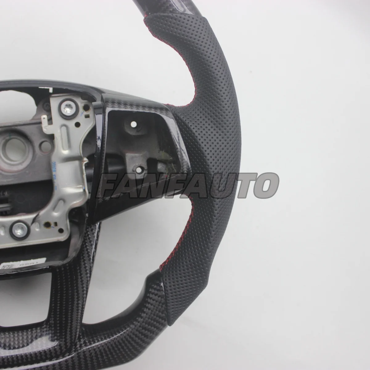Custom Replacement for Hyundai IX35 2018-2020 Real Carbon Fiber Steering Wheel with Leather