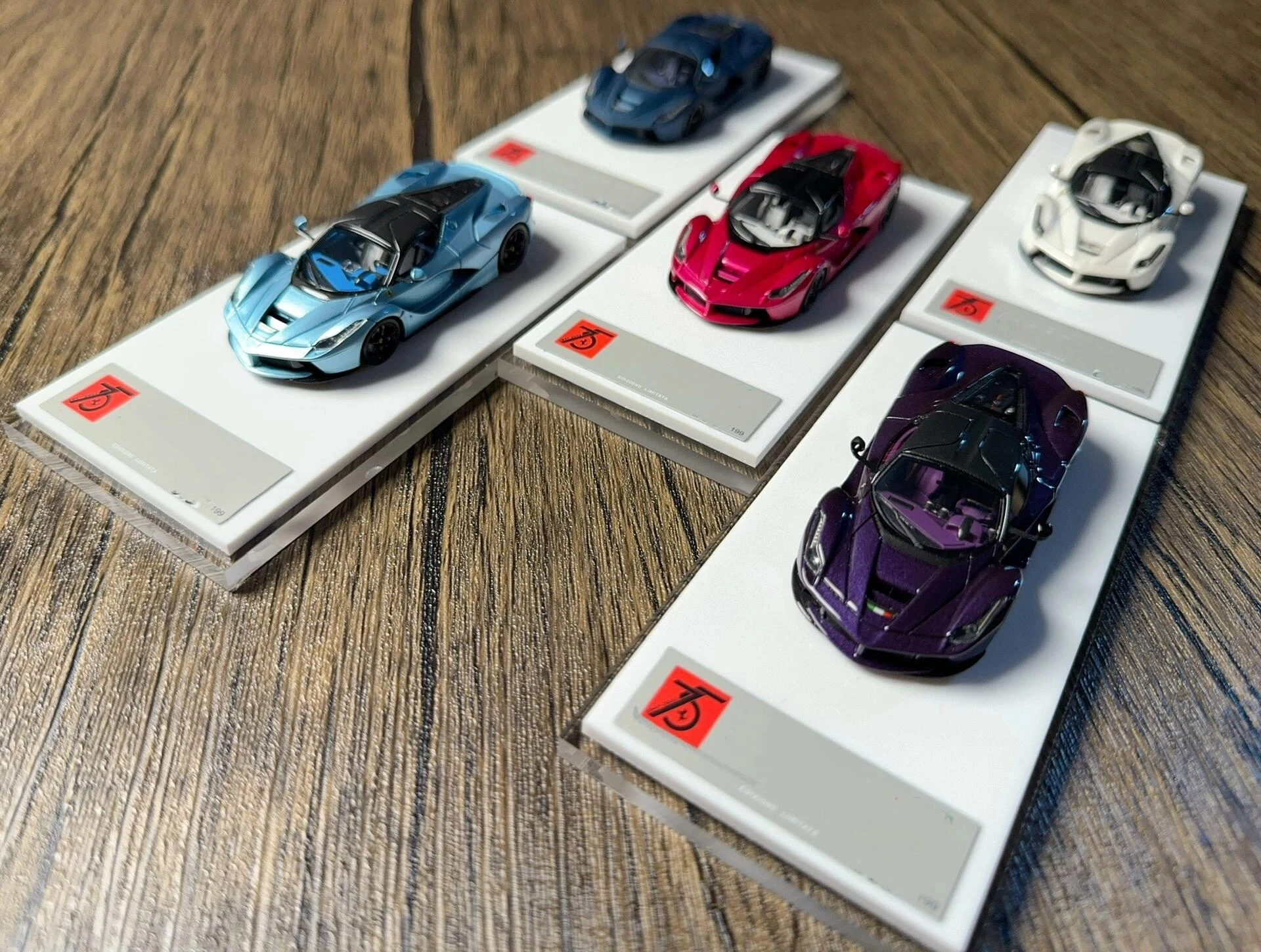 

DMH 1:64 Aperta Diecast Model Car Resin Limited edition Collection